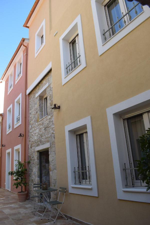 Limeria Studios & Maisonettes بارغا المظهر الخارجي الصورة